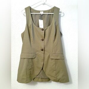 NWT Olive Green Button Front Vest Sz L